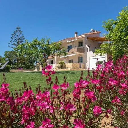 Apella - Private Heated Pool